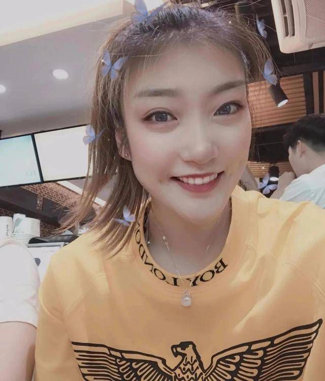 时间：2025.12.23 ： ： 《光辉》专题系列节目 | 第一期：火车进站 时长：09:23 ：电影网 展开 《光辉》专题系列节目 | 第一期：火车进站收起 时长：09:23建议WIFI下打开 专稿 当第一束光划过银幕，当一列火车从纵深处驶来，19世纪的末尾，电影诞生。