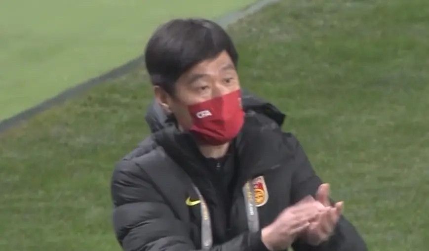《长津湖》单日票房1725万，稳居日榜前列，累计票房即将突破56亿。